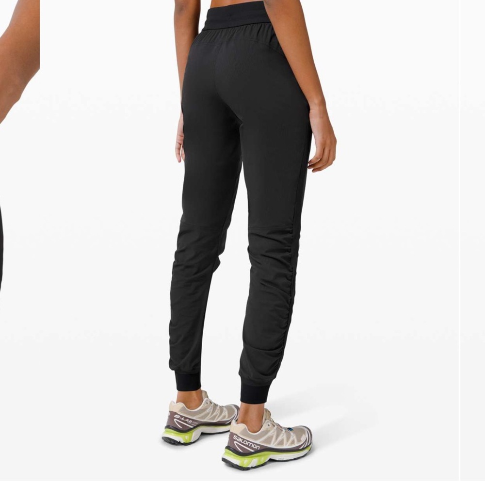 Lululemon Beyond the Studio Jogger Pants black size 10